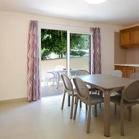 Nyaraló Marina Doru *